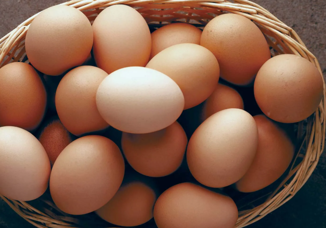 how long do eggs last in the fridge